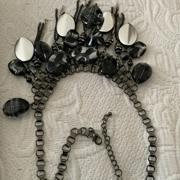 Statement  necklace - Picture 4 of 7